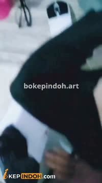 Bokep Indo Ngewe ABG Jilbab Di Kamar Lanjut Pipis Ditoilet - Mbokepindo.com.mp4